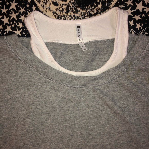 Athletic shirt - Picture 2 of 2